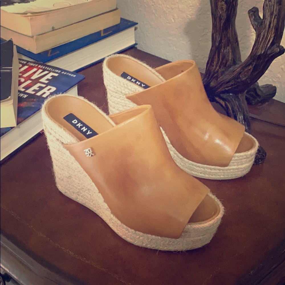 Women’s wedge slide sandals